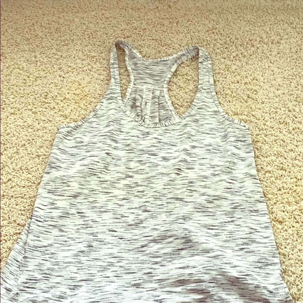 Lululemon workout top